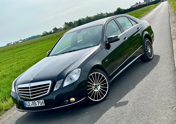 Mercedes-Benz Klasa E cena 42500 przebieg: 254900, rok produkcji 2010 z Chojnów małe 154